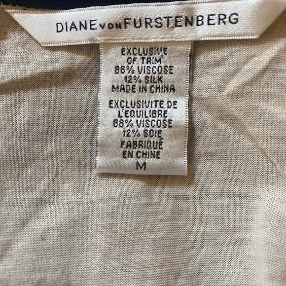 Diane von FURSTENBERG cream tank with black lace. Size medium - Picture 3 of 5
